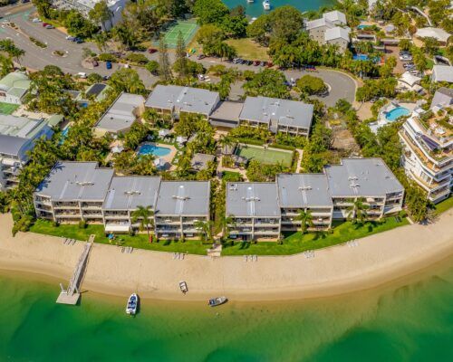 Noosa-Harbour-Resort-Aerial (2)